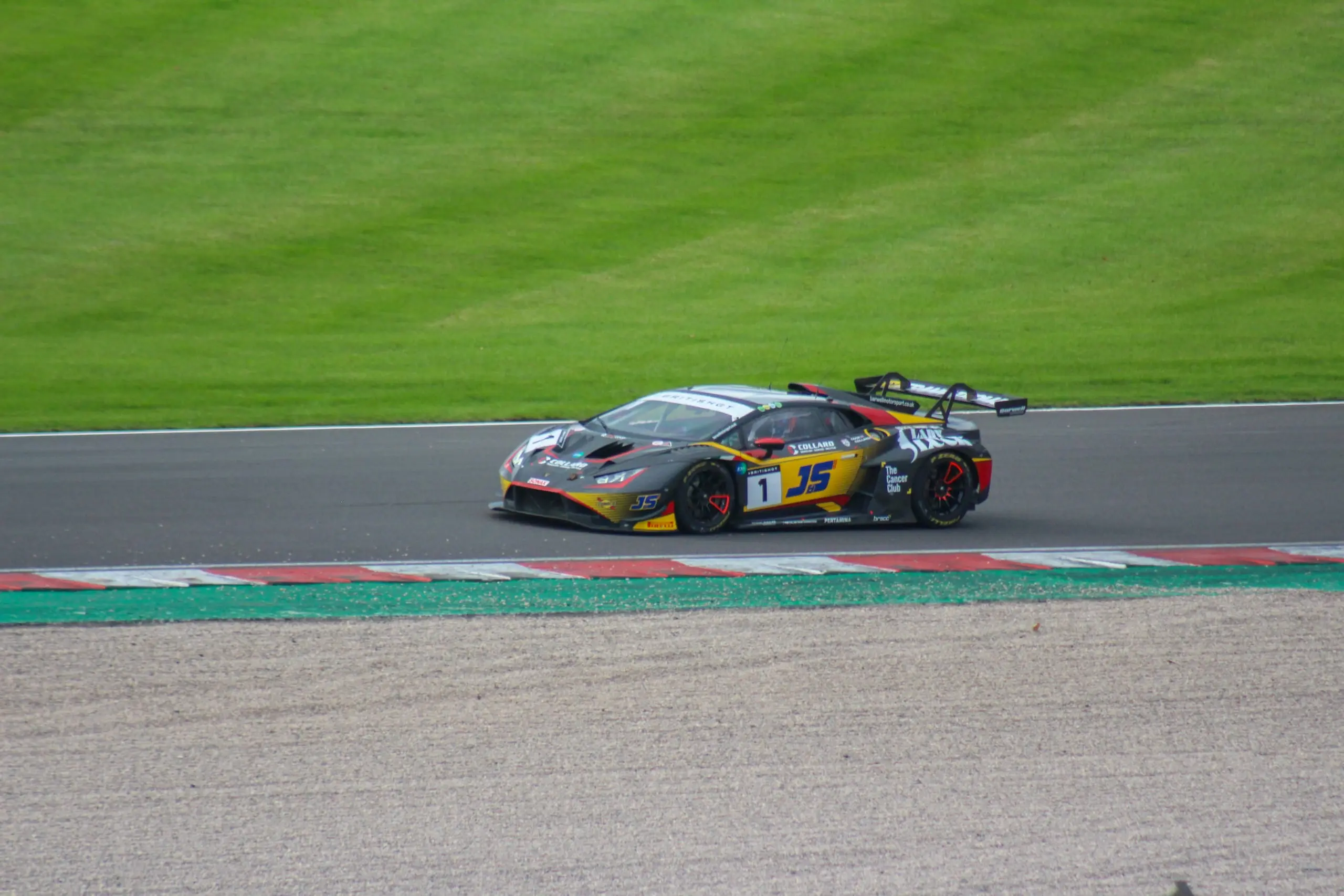 British GT Donington Park — photograph 9